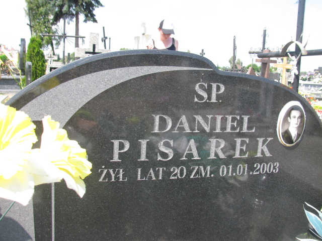Daniel Marian Pisarek 1982 Skaryszew - Grobonet - Wyszukiwarka osób pochowanych